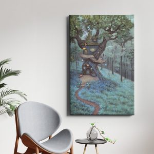 Πίνακας σε καμβά «Bluebell Treetop» κρεμασμένος σε τοίχο — δεντρόσπιτο στο δάσος με μπλε καμπανούλες