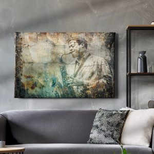 Πίνακας σε καμβά «Σαξοφωνίστας σε Παλιό Τοίχο» κρεμασμένος σε τοίχο δωματίου