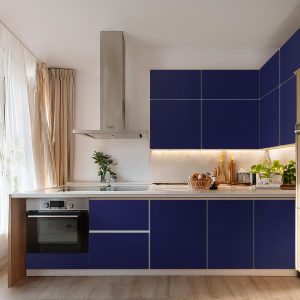 Μονόχρωμο Αυτοκόλλητο για Ντουλάπια Κουζίνας Έντονο Μπλε – Decotek 500106